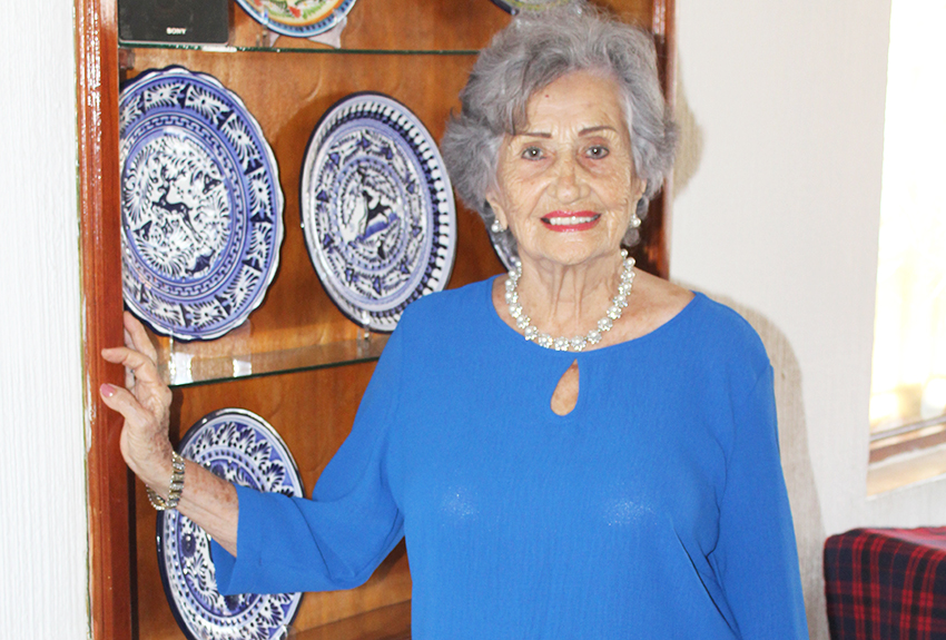 Anita Serrate, celebrando sus 87 años