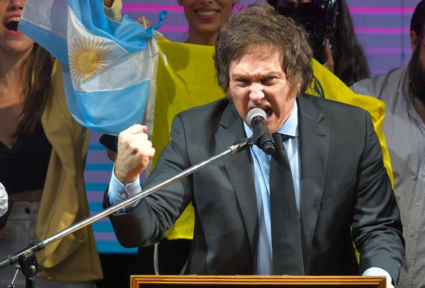 Candidato presidencial propone que Argentina adopte el dólar como moneda oficial