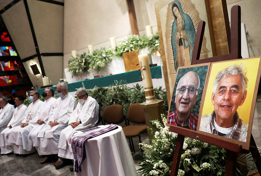 Lamentan violencia a 10 meses de asesinato de sacerdotes