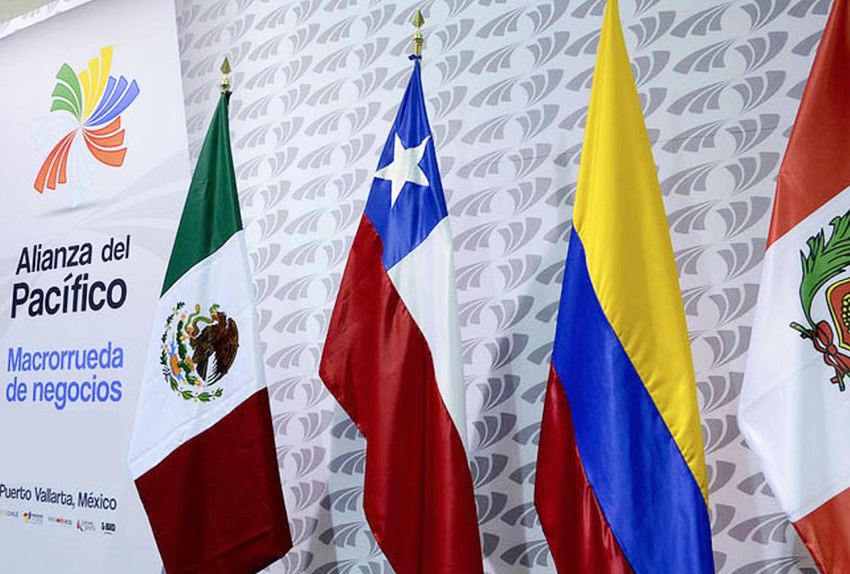 México viola tratado internacional, acusan trece excancilleres de Perú