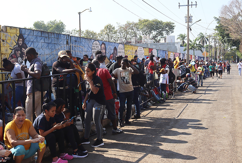 Llegan más migrantes a Chiapas, buscan asilo