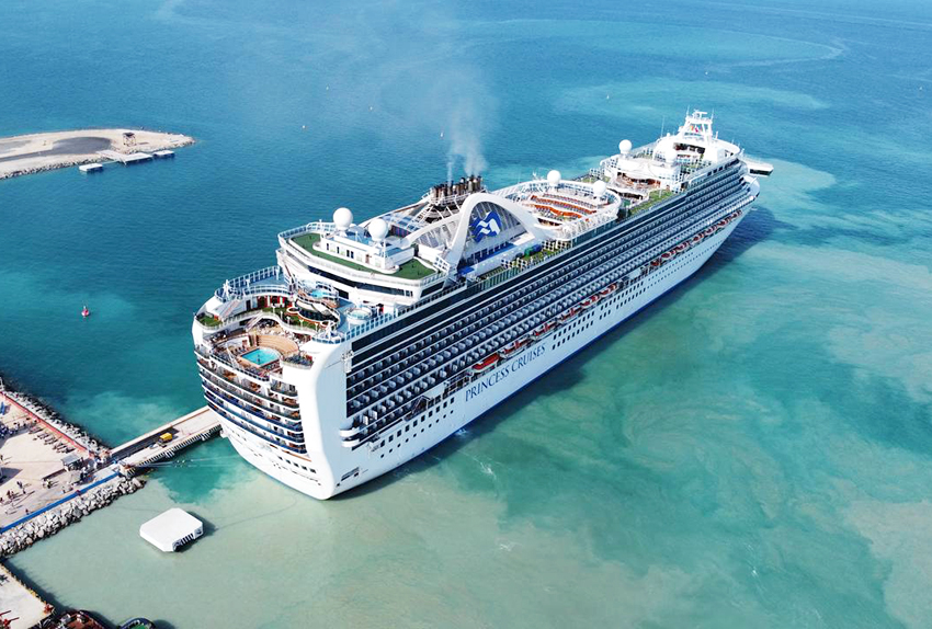 Crucero llega a Yucatán con poco más de tres mil turistas