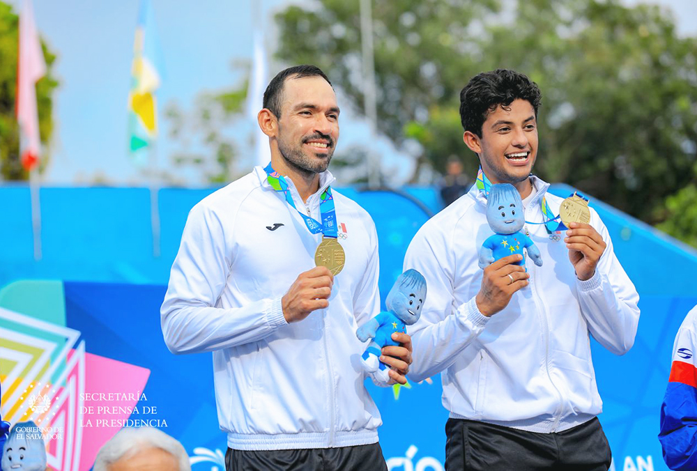 Logran Juan Virgen y Miguel Sarabia oro mexicano en voleibol playa