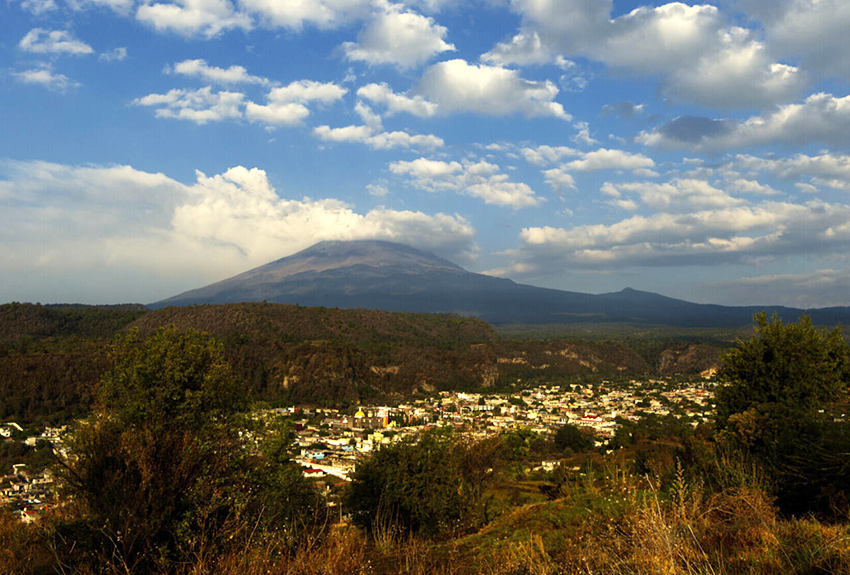 Baja nivel de alerta del volcán Popocatépetl