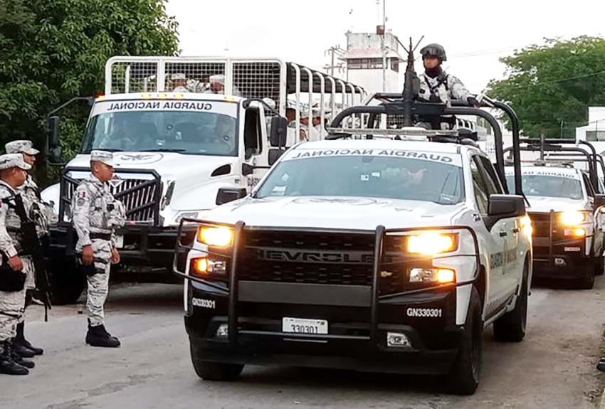 Trasladan a penales de Chiapas y Oaxaca cuerda de reos