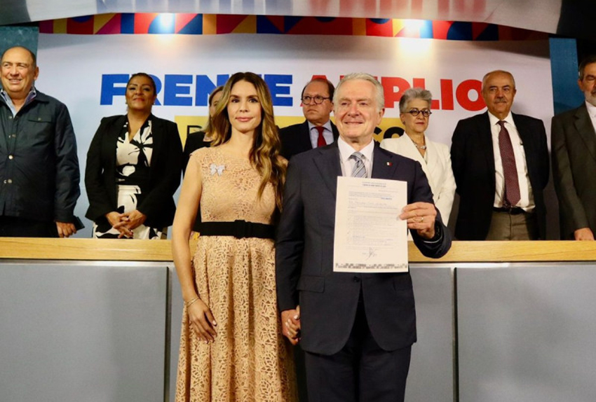 Santiago Creel se registra para buscar candidatura presidencial de la oposición