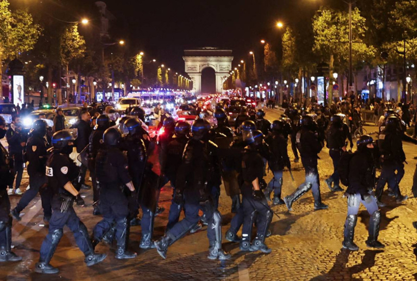 Macron aboga por limitar redes sociales en caso de disturbios en Francia