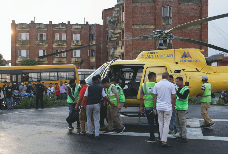Nepal prohíbe vuelos no esenciales de helicópteros tras accidente con turistas mexicanos