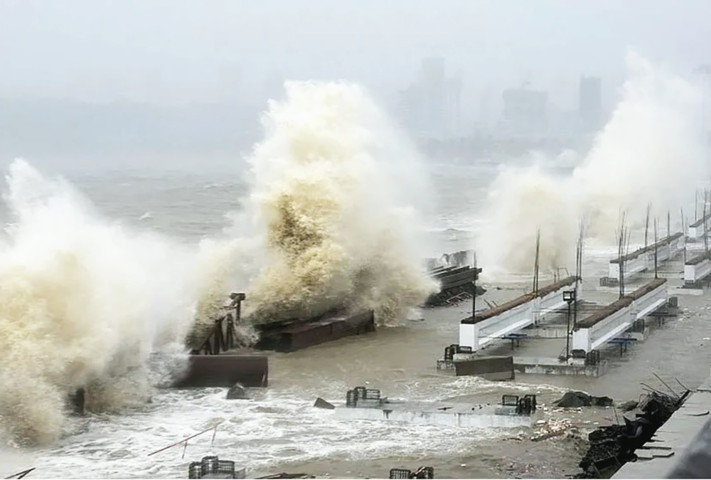 Desalojan a miles en China y Vietnam debido a un ciclón