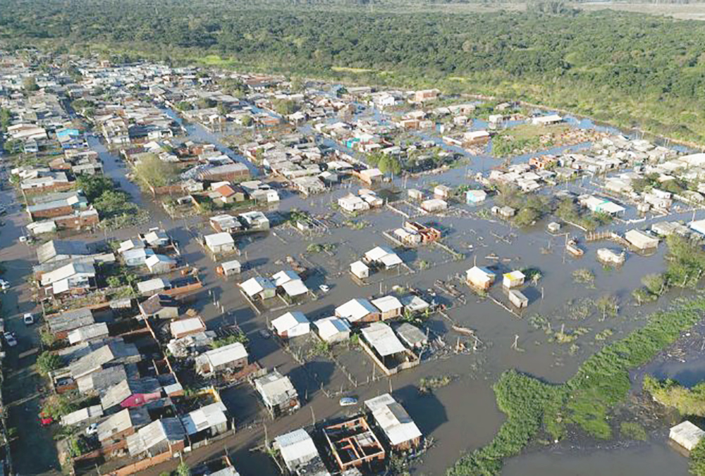 Destrucción en Brasil, ciclón deja un muerto, 20 heridos