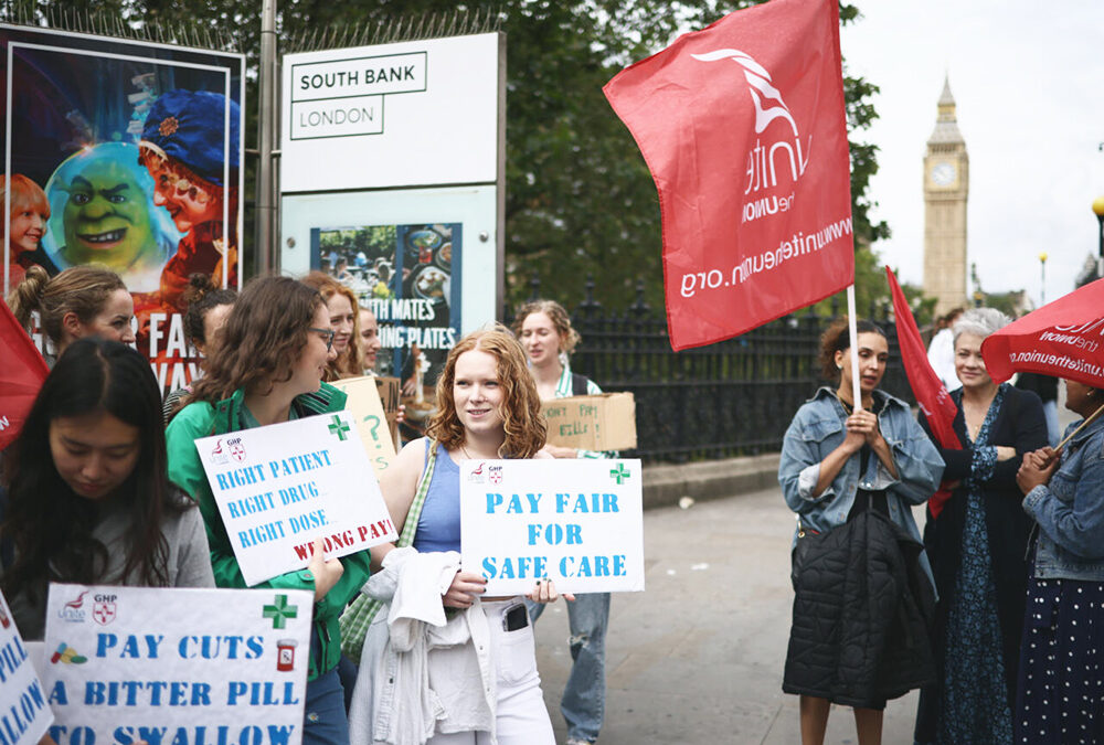 Médicos inician huelga de cinco días en Inglaterra