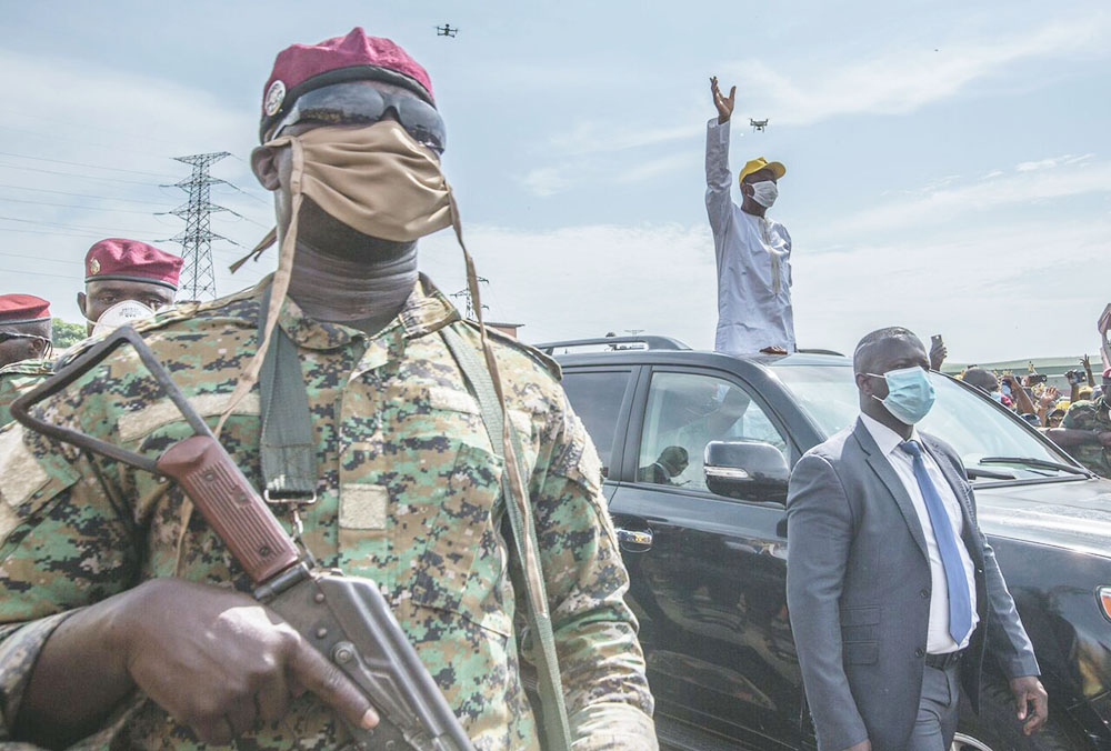 Militares retienen a presidente de Níger en intento de golpe de Estado