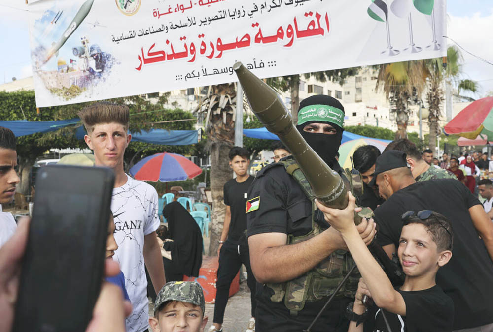 Hamás expone misiles y armas en Gaza por primera vez