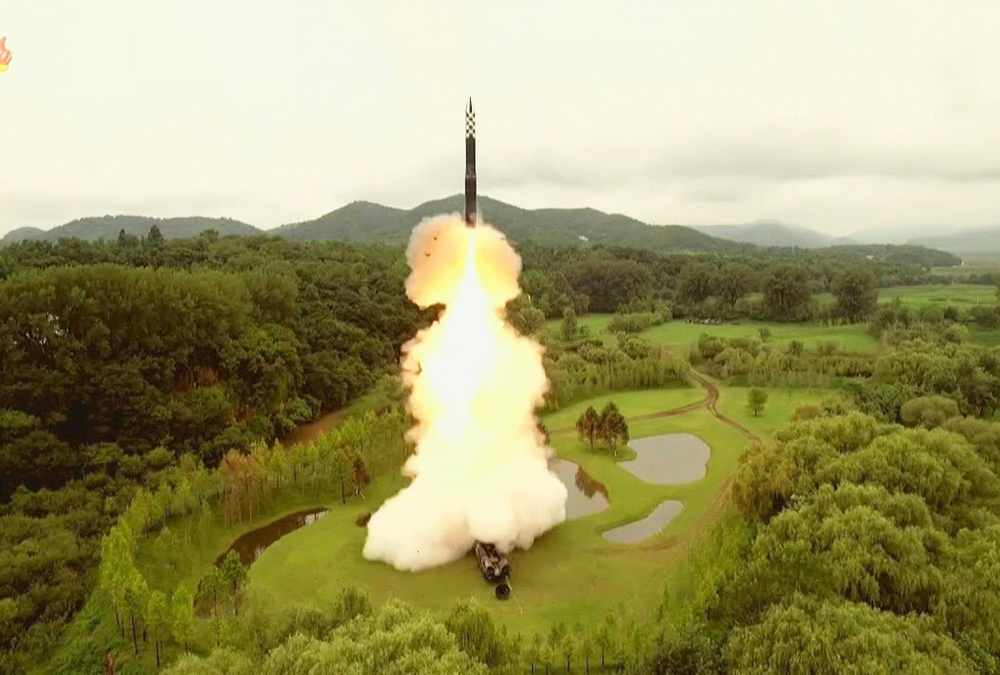 Corea del Norte lanza misil de combustible sólido