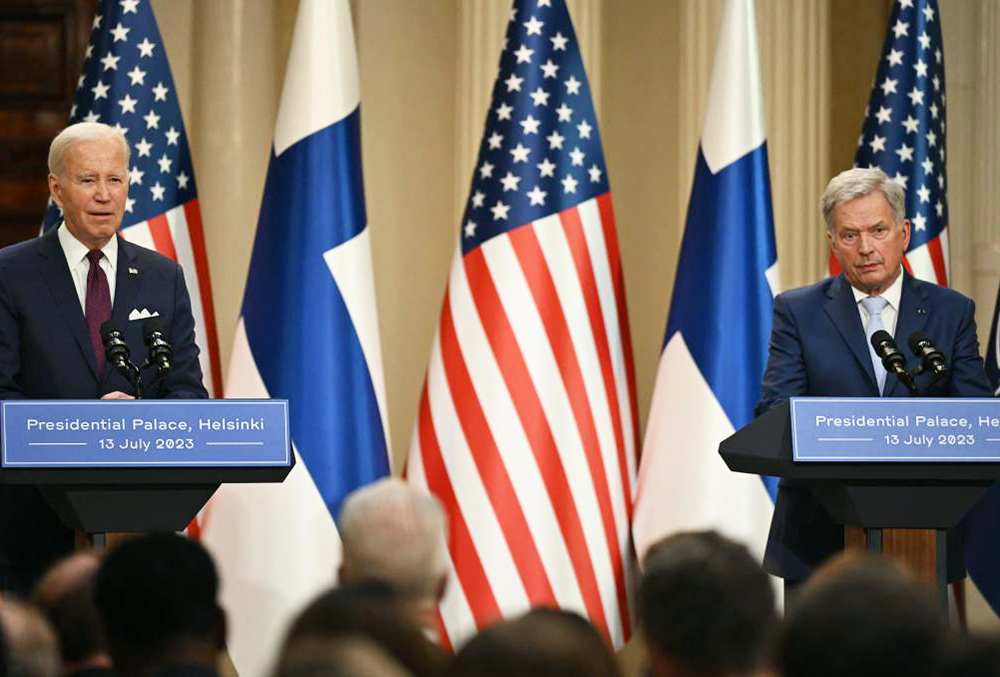 Putin ya ha perdido la guerra. Biden celebra unión de Finlandia a la OTAN