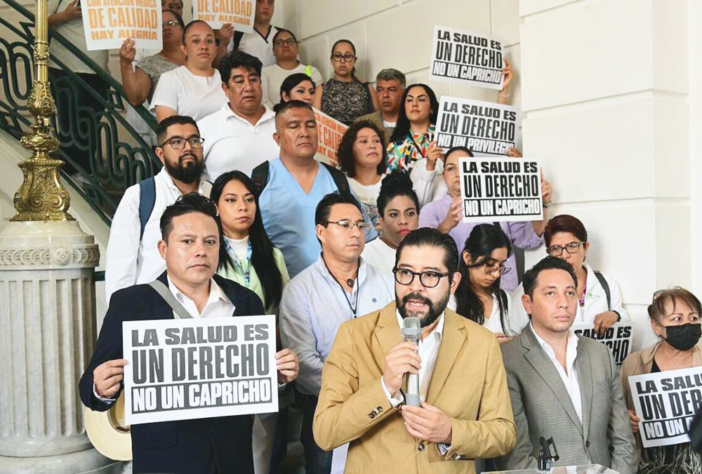 Trabajadores de la salud en CDMX protestan por garantías laborales