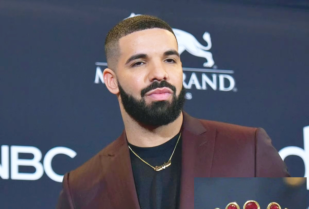 Drake compra anillo en subasta por 1 millón de dólares