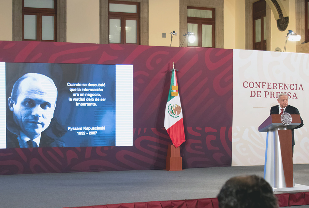Refrenda López Obrador su compromiso con la democracia en Latinoamérica