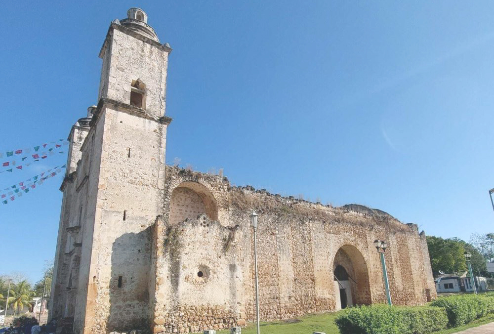 Templo de San Pedro Apóstol de Sabán, joya colonial de Quintana Roo