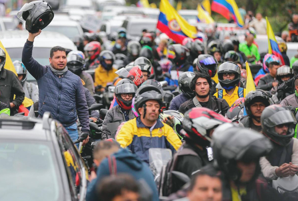 Caos en Colombia. Bloqueos y marchas contra alza a gasolina