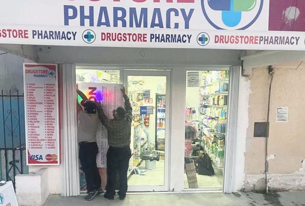 Suspenden farmacias con irregularidades, vendían medicinas controladas