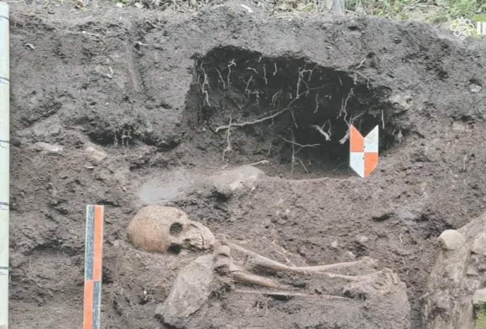 Halla INAH restos en Tlayacapan, datan de hace mil años y pertenecían a una mujer