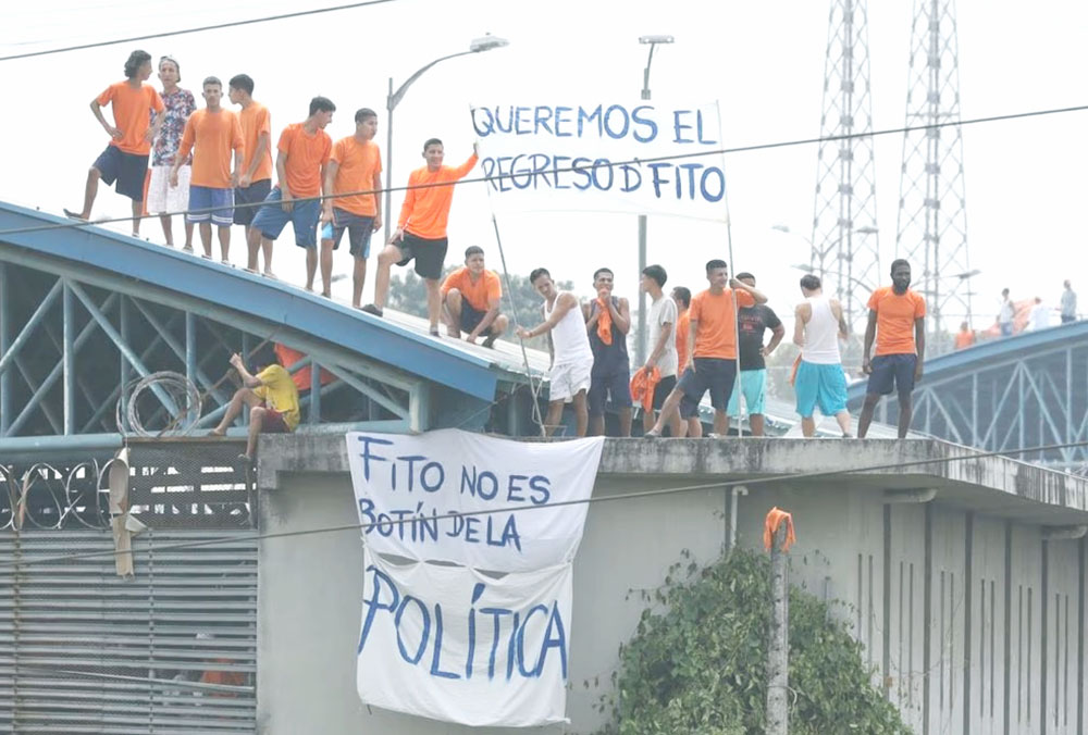 Protestan presos de Ecuador, exigen retornen al capo “Fito”