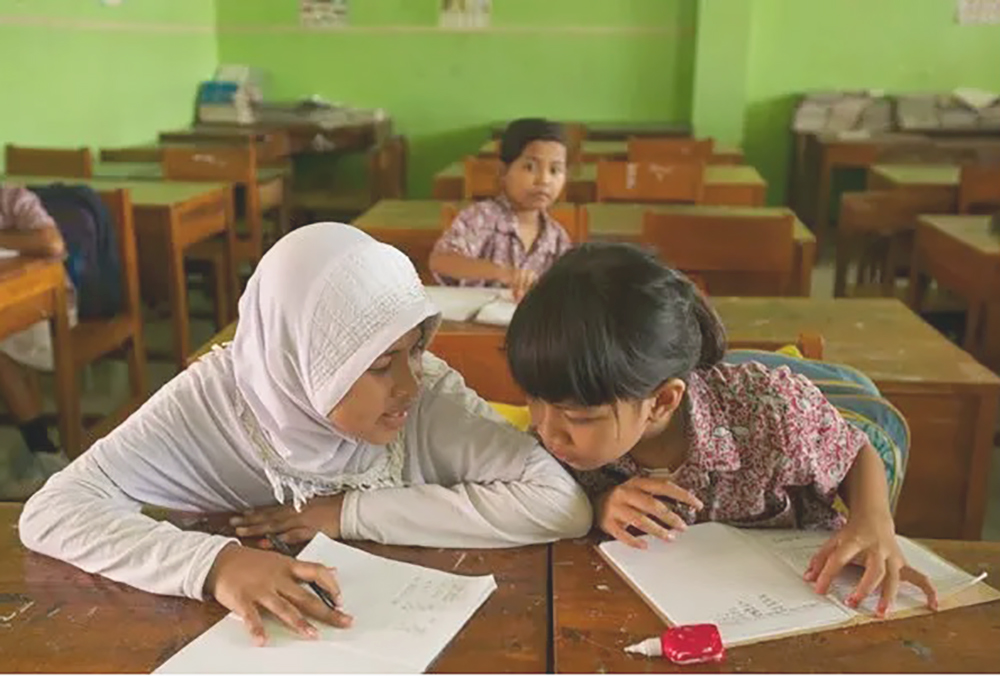 Rapan a alumnas en Indonesia por «uso incorrecto» de velos islámicos