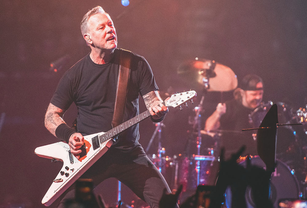 James Hetfield, vocalista de Metallica da positivo a Covid-19