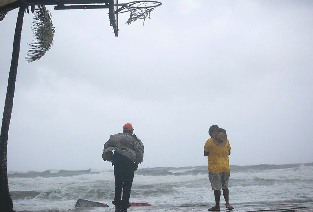 “Lee”, Huracán extremadamente peligroso, avanza hacia el Caribe