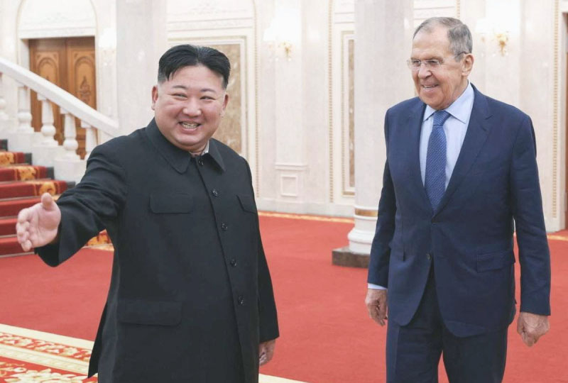 Canciller ruso se reúne con Kim Jong-un; denuncia política ‘peligrosa’ de EEUU