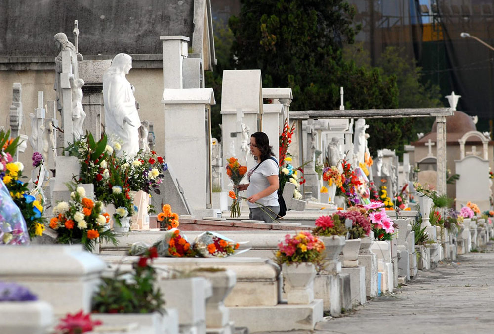 Panteones abrirán 1 y 2 de noviembre por Día de Muertos