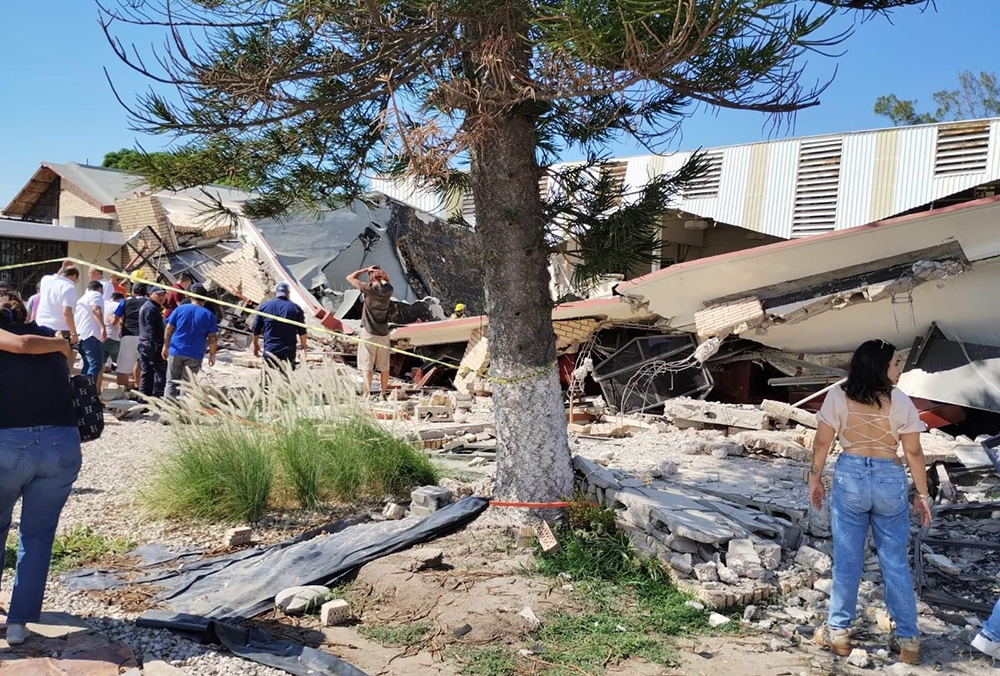 ¡Tragedia en Tamaulipas! Se desploma techo de iglesia de la Santa Cruz