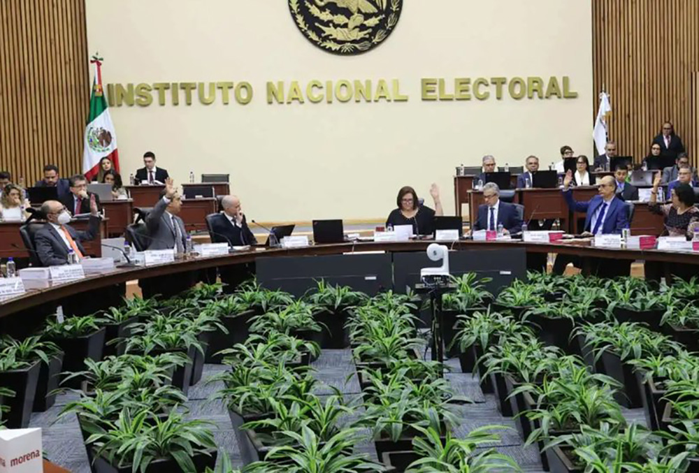 Tribunal Electoral ordena al INE retrasar inicio de precampañas