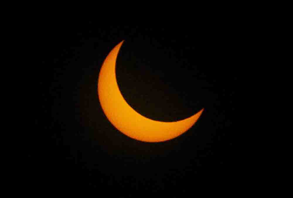 Asistentes gritaron de júbilo viendo el eclipse