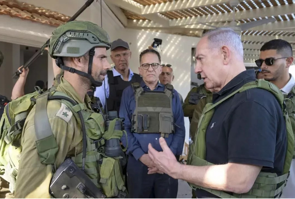 Blinken y Netanyahu se resguardan por bombardeo en Israel