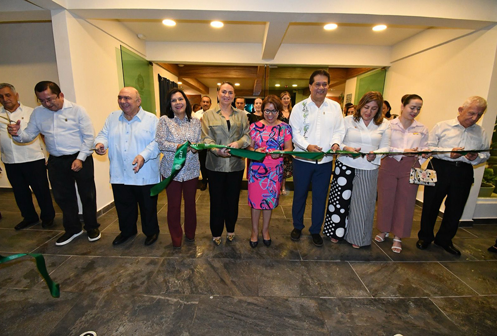 UJAT celebra 60 años. Inauguran remodelación de Teatro Universitario