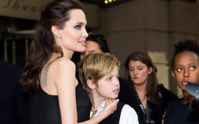 Amigos de Brad Pitt culpan a Angelina. Contamina el corazón de sus hijos