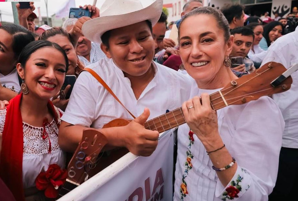 Claudia Sheinbaum promete estabilidad económica y política en su visita por Veracruz