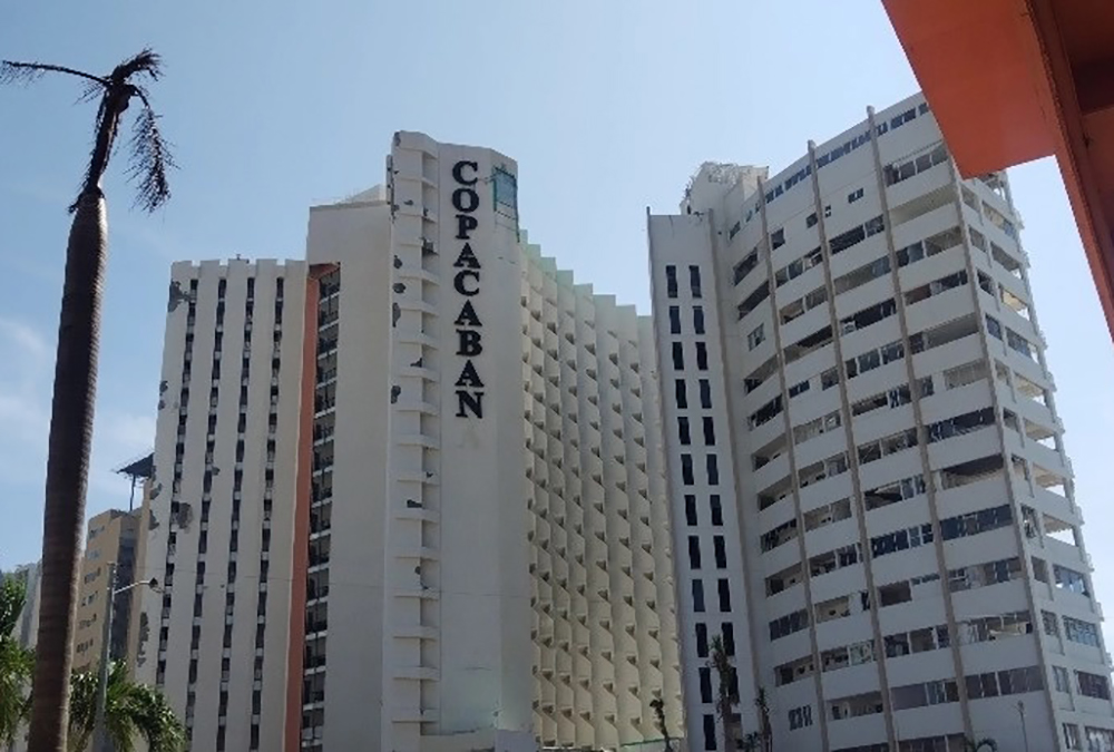 Trabajadores de hotel en Acapulco piden indemnización
