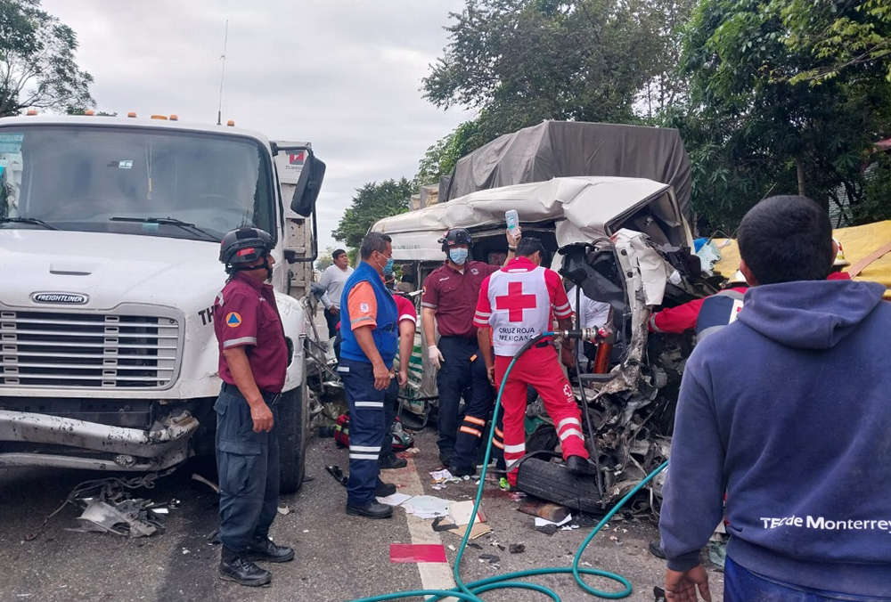 ¡Tragedia! Accidente en Macuspana deja 4 muertos y 8 heridos