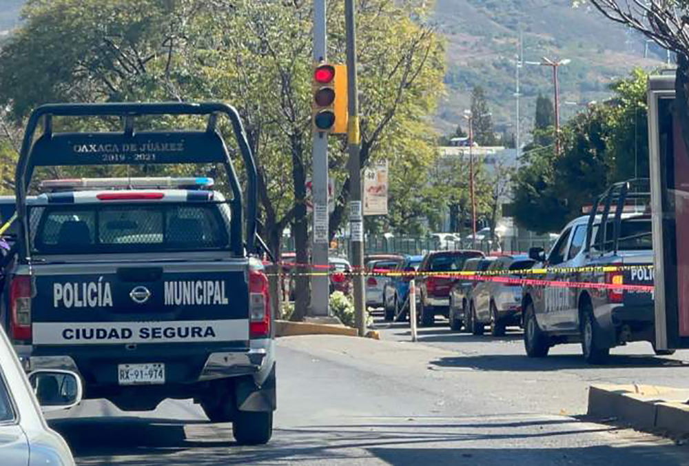 Atacan a balazos a comandante de la Policía Estatal de Oaxaca