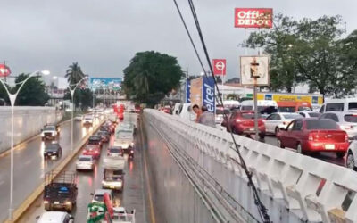 De nuevo el tráfico. Lluvias afectan flujo vehicular en Villahermosa