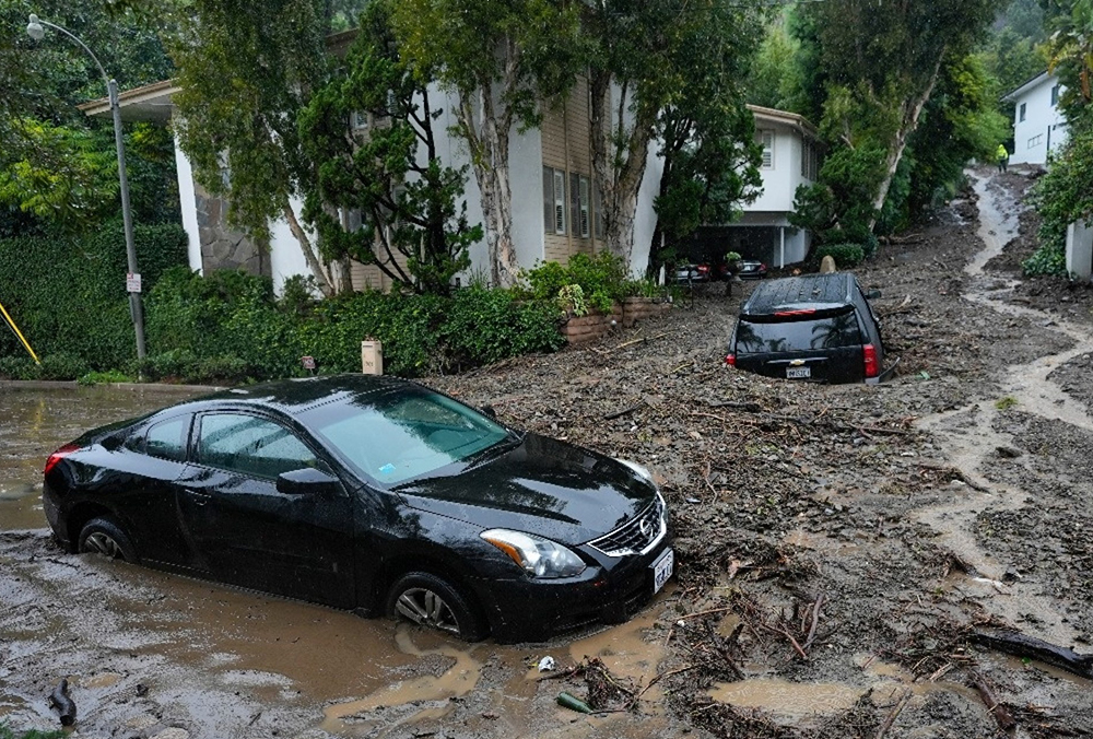 Tormenta mortal, 300 deslizamientos de tierra en Los Ángeles