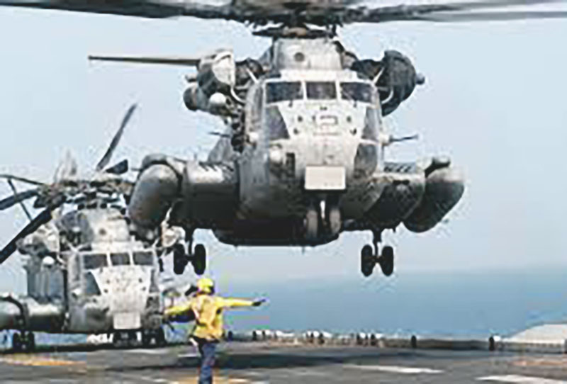 Buscan helicóptero militar que desapareció con 5 soldados de EEUU a bordo